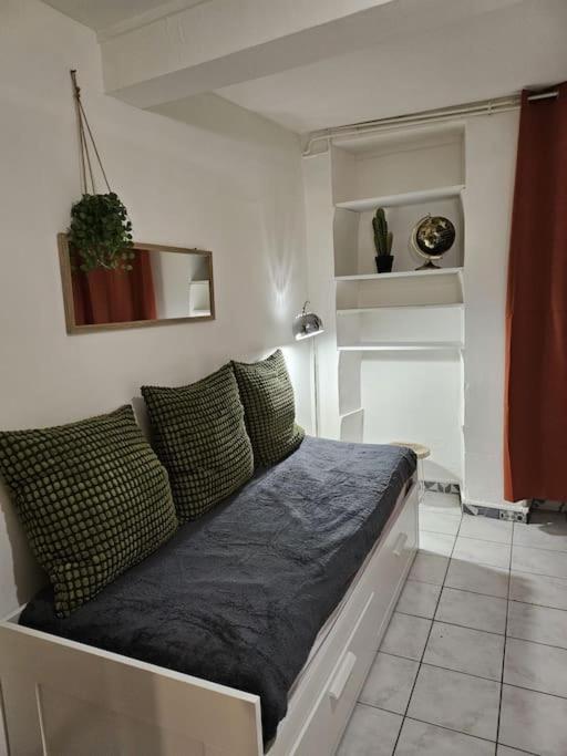 1-Centre-Ville Studio 25M2 Box A Bagages Gratuits Carcassonne Exterior photo